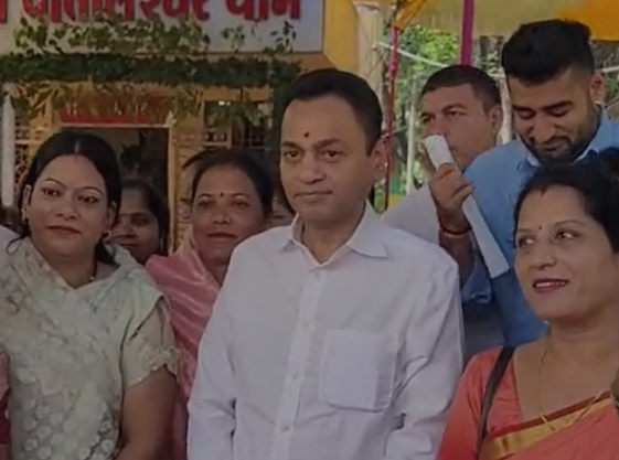 Chhindwara News : पूर्व सांसद नकुल नाथ ने विख्यात पातालेश्वर धाम में किया अभिषेक, जिलेवासियों के लिए मांगा सुख-समृद्धि का आशीर्वाद