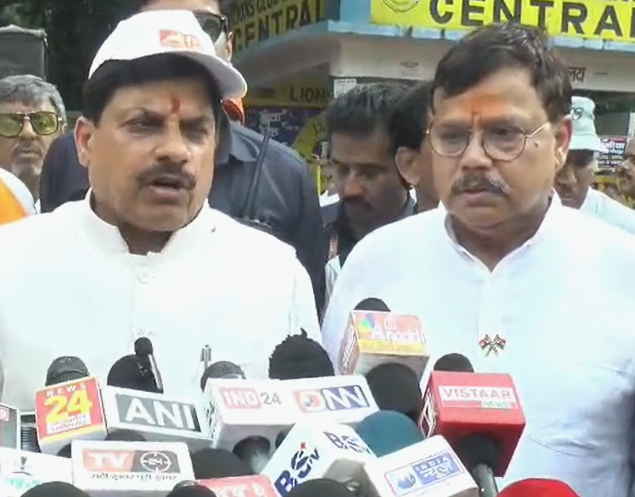 Gwalior News : ग्वालियर में ऑपरेशन सिंदूर की सफलता पर भव्य तिरंगा यात्रा, मुख्यमंत्री मोहन यादव हुए शामिल