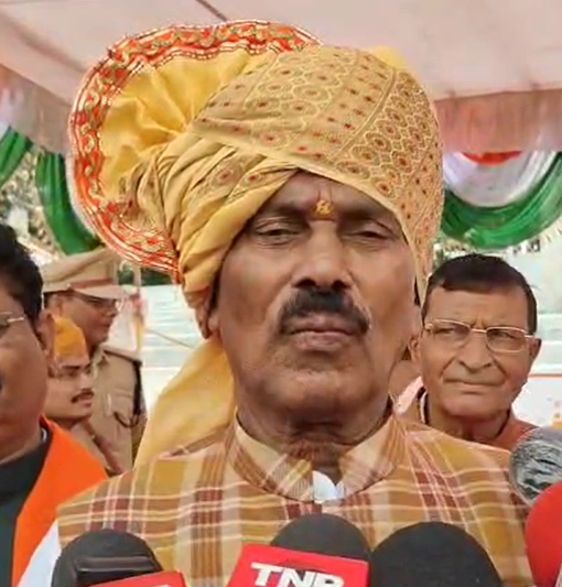 Burhanpur News : शारदा हत्याकांड पर मंत्री तुलसी सिलावट का बड़ा बयान, दोषियों को सख्त सजा और पीड़ित परिवार को 10 लाख की मदद