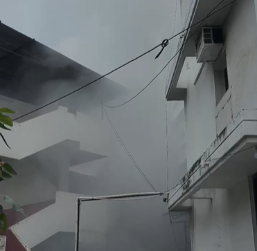 Jabalpur Breaking : अस्पताल के जनरेटर रूम में लगी आग, बड़ा हादसा टला