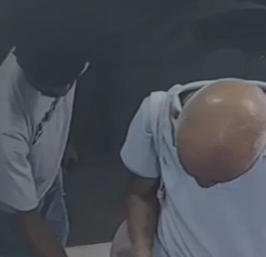 Indore News : एटीएम ठगों का गैंग सक्रिय, बुजुर्ग से कार्ड बदलकर 40 हजार की ठगी, CCTV में कैद आरोपी