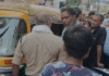 Gwalior News : सड़क पर हंगामा – ऑटो हटाने को लेकर आरक्षक ने चालक को मारा थप्पड़, वीडियो वायरल Gwalior News