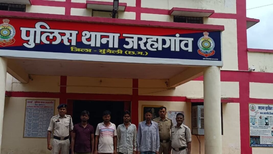 मुंगेली पुलिस की बड़ी कार्रवाई : 19 मवेशियों संग 4 गौ तस्कर गिरफ्तार, ट्रक जब्त