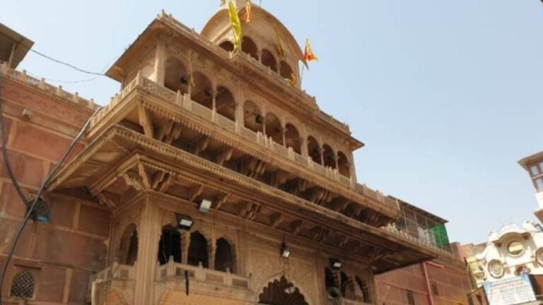 Banke Bihari Temple Controversy : सुप्रीम कोर्ट बनाएगा अंतरिम समिति, विकास बनाम परंपरा की जंग में नया मोड़