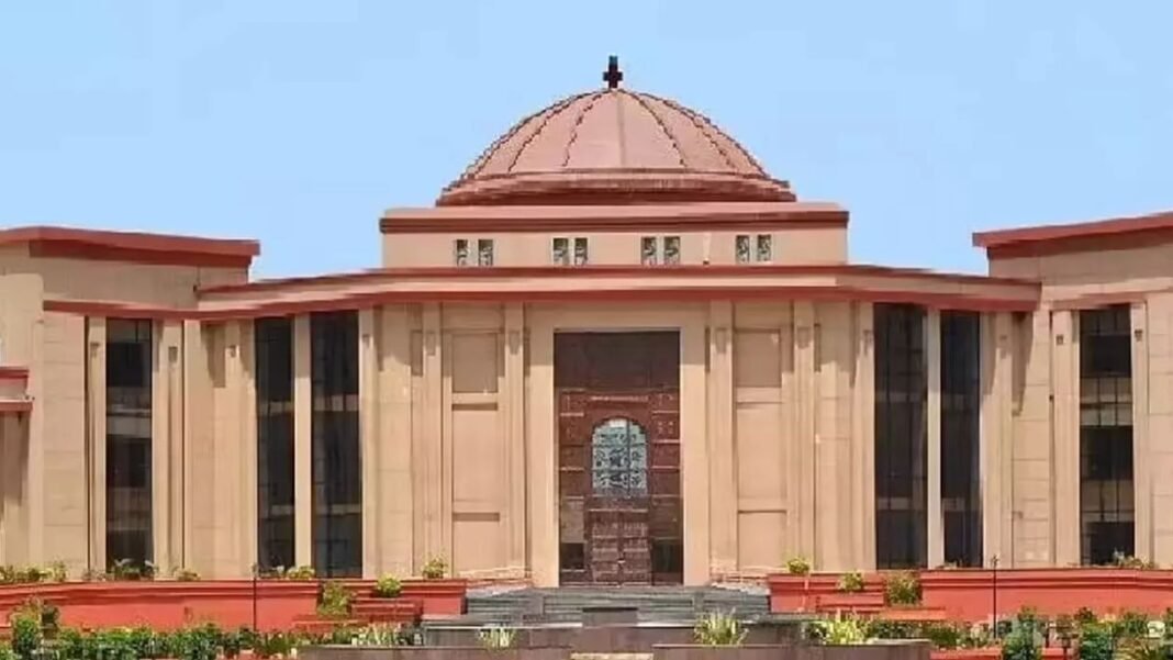CG News : नेशनल हाईवे की बदहाली पर हाईकोर्ट सख्त – प्रोजेक्ट मैनेजर को उसी खराब सड़क से कोर्ट में हाजिर होने का हुक्म