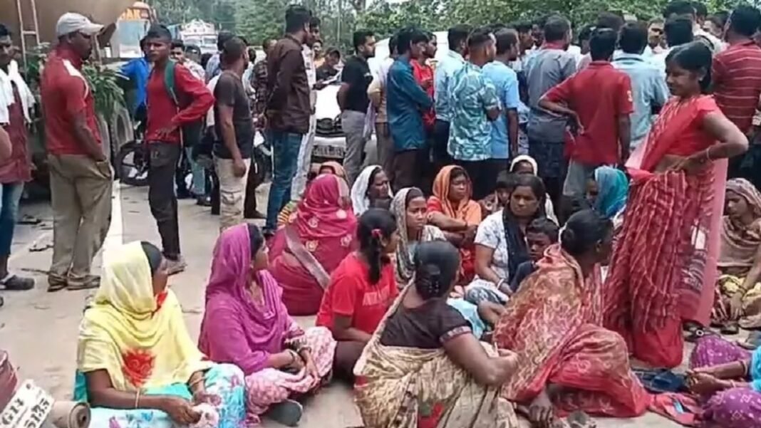 Pathalgaon Road Accident : तेज रफ्तार ट्रक ने बाइक सवार जीजा-साले को रौंदा, दोनों की मौत, ग्रामीणों ने किया चक्काजाम