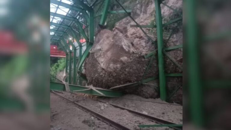Haridwar-Dehradun Railway Route पर टला बड़ा हादसा, ट्रैक पर गिरा बोल्डर, सुरक्षा कैनोपी ने बचाई जान