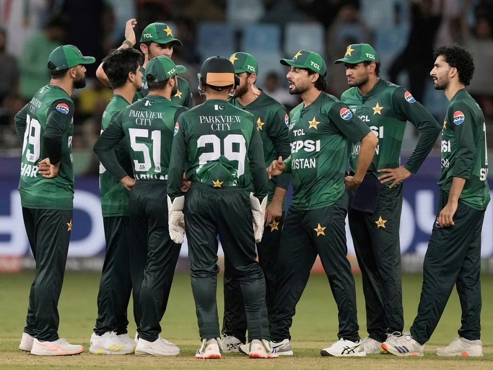 IND vs PAK : IND vs PAK से पहले मुश्किल में पाकिस्तान, ओमान के खिलाफ कमजोर बल्लेबाजी ने खोली पोल