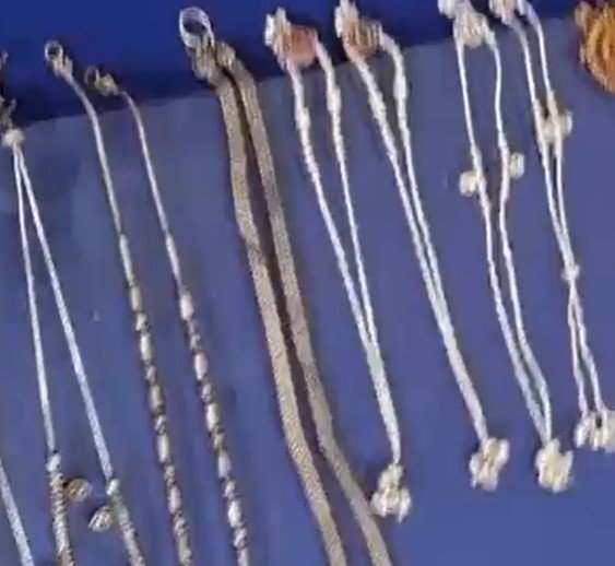 Jabalpur News: चेकिंग के दौरान दो शातिर बदमाश गिरफ्तार, महिला से लूटे गए जेवरात व मोबाइल बरामद