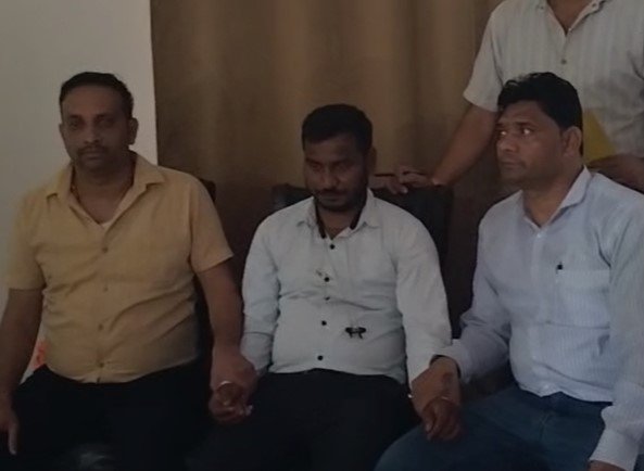 Burhanpur News : लोकायुक्त की कार्रवाई: रिश्वत लेते RES सब इंजीनियर महेंद्र कोठारी रंगे हाथ गिरफ्तार