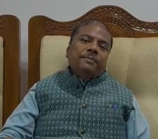 Minister Kedar Kashyap : मंत्री केदार कश्यप पर मारपीट का आरोप, कांग्रेस ने मांगा इस्तीफा – मंत्री ने बताया भ्रामक प्रचार, देखें वीडियो