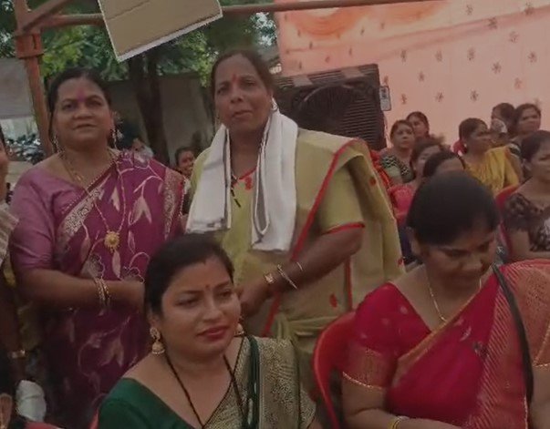 Kharora News : खरोरा में शिक्षक सम्मान समारोह का भव्य आयोजन, सेवानिवृत्त शिक्षकों को किया गया सम्मानित