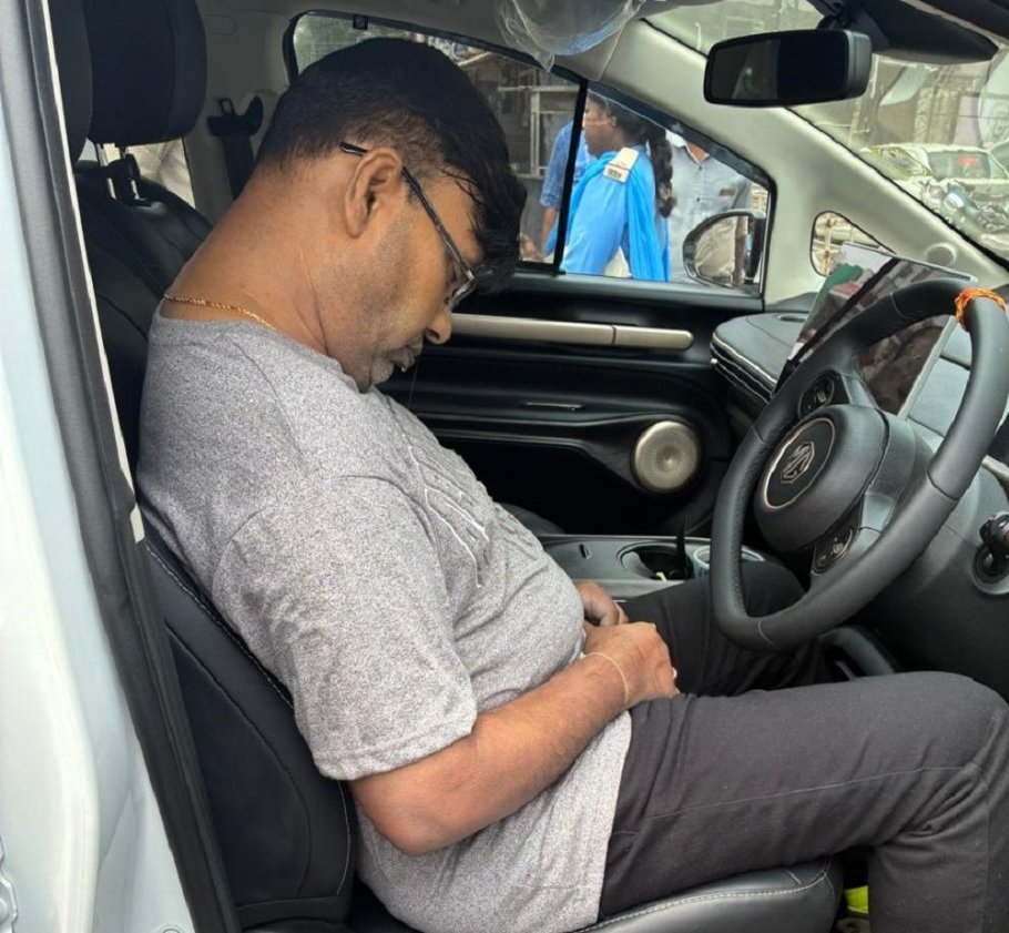 Jabalpur News : इंडियन कॉफी हाउस के सामने कार में मिला सेना के मेजर का शव, हार्ट अटैक की आशंका