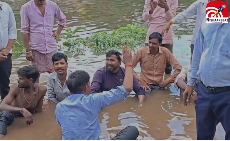 Gwalior News : बांध का पानी छोड़े जाने से विवाद, ग्रामीण बैठे जल सत्याग्रह पर….