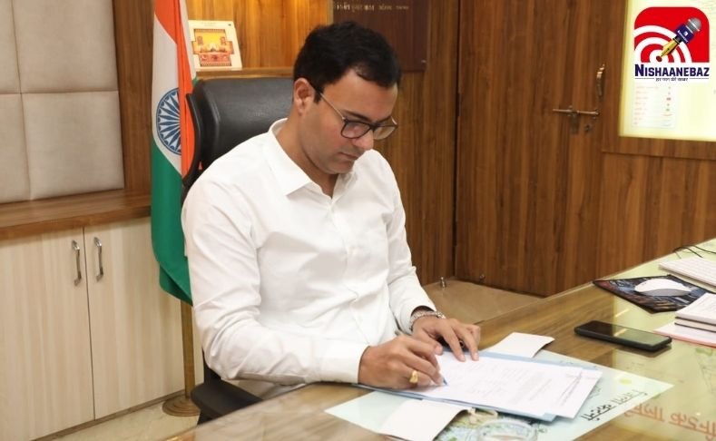 Katni News : नए कलेक्टर आशीष तिवारी ने संभाला कार्यभार…