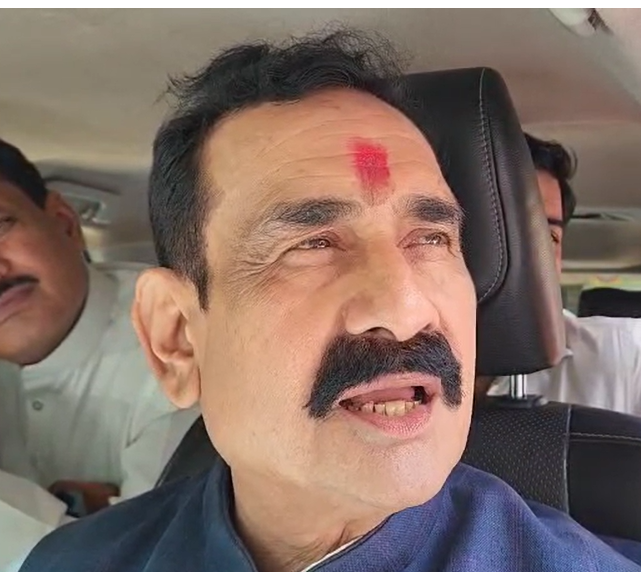 MP NEWS : आदिवासियों पर उमंग सिंघार के बयान को लेकर डॉ नरोत्तम मिश्रा का हमला, कहा- कांग्रेस की भी अंग्रेजो की तरह ही ‘फूट डालो और राज करो’ नीति