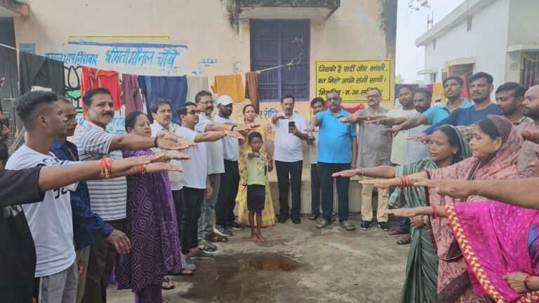 seva pakhavaada 2025 : जवाहर नगर मंडल ने हांडी तालाब में चलाया स्वच्छता अभियान, पेड़ मां के नाम लगाए गए पौधे
