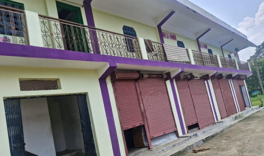 MP News : सिंगरौली में आवासीय भवन में संचालित हो रहा निजी स्कूल, शिक्षा विभाग की मनमानी पर सवाल