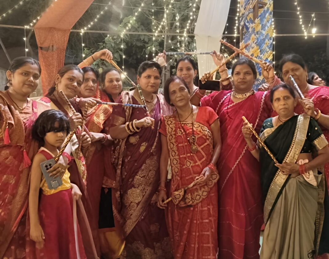 CG News : घरघोड़ा में गरबा और डांडिया की धूम, नव जागृति दुर्गा समिति ने सजाया भक्ति और उत्सव का माहौल