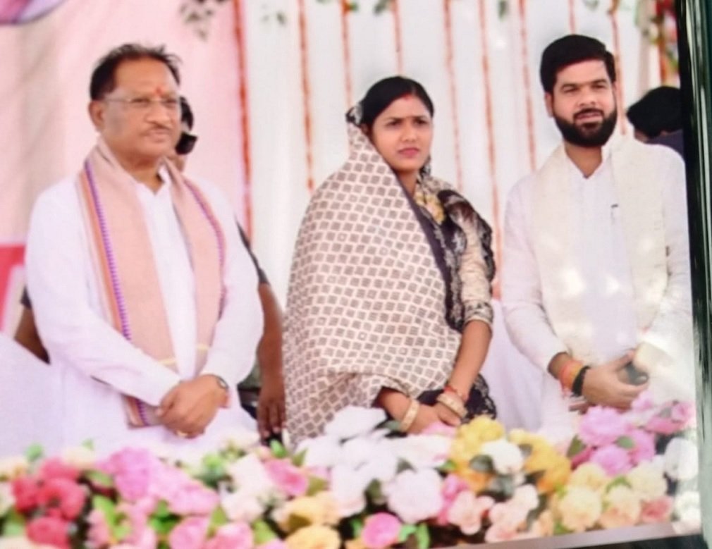 Balod News: ज़िला पंचायत अध्यक्ष तारणी पुष्पेंद्र चंद्राकर की अगुवाई में विकास और खेल का संगम