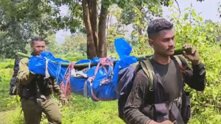 झारखंड News – छत्तीसगढ़ बॉर्डर पर एनकाउंटर, 10 लाख का इनामी नक्सली अमित हांसदा ढेर, सर्च ऑपरेशन जारी