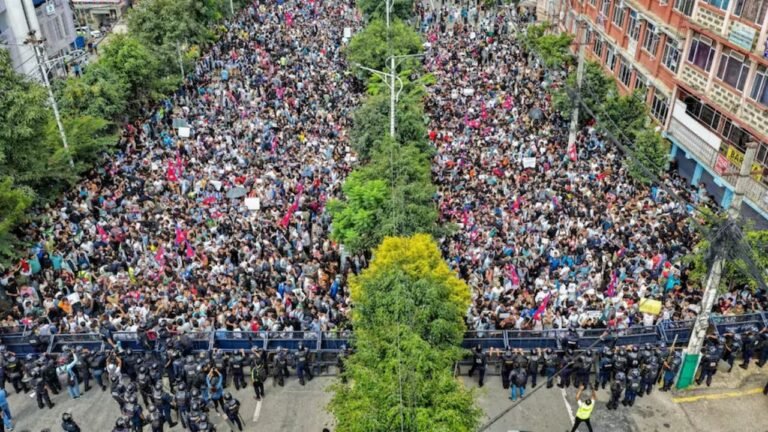 Gen-Z Revolt : नेपाल में सोशल मीडिया बैन : तानाशाही की आहट या सुरक्षा की मजबूरी?