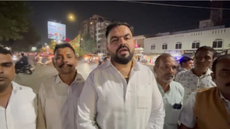 CG News : टाटीबंध मंडल ने सरकार के जीएसटी फैसले का किया समर्थन, पटाखों और मिठाई बांटकर मनाया उत्सव