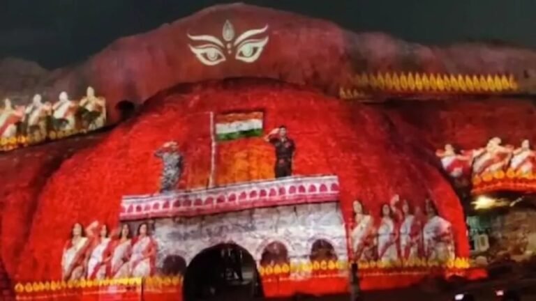 Operation Sindoor : कोलकाता में ‘ऑपरेशन सिंदूर’ थीम पर विवाद, संतोष मित्रा स्क्वायर दुर्गा पूजा पर पुलिस-समिति आमने-सामने
