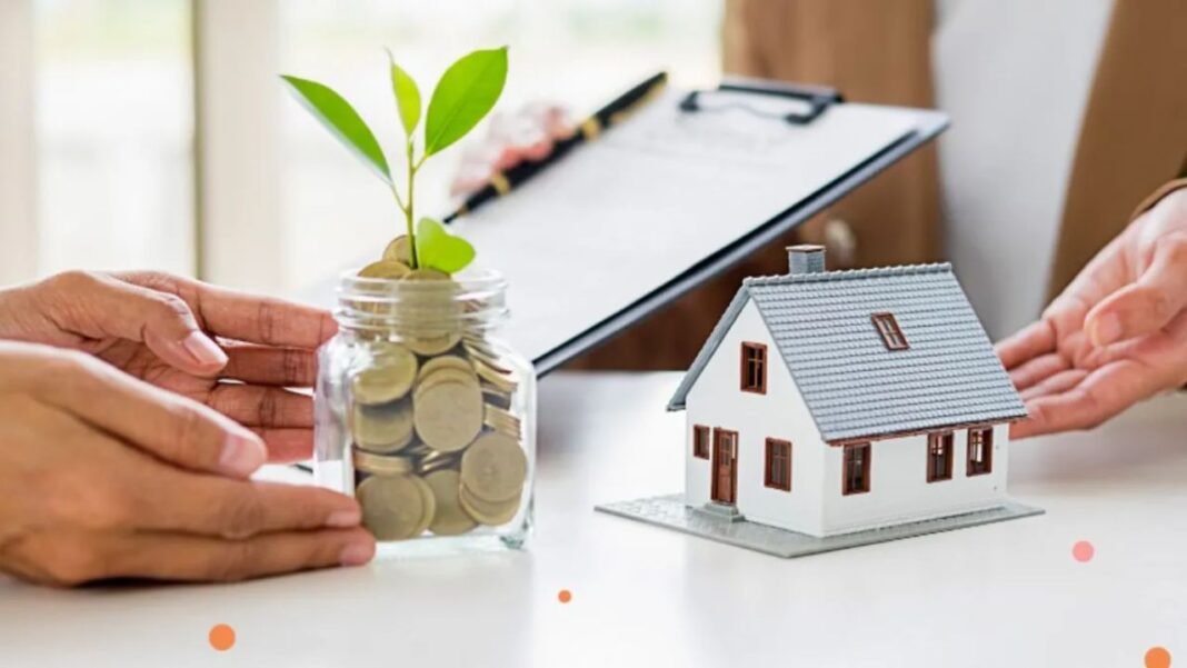 GST Rate Cut : रेडी टू मूव और अंडर कंस्ट्रक्शन घरों पर घट सकता है टैक्स, खरीदारों को मिलेगा फायदा