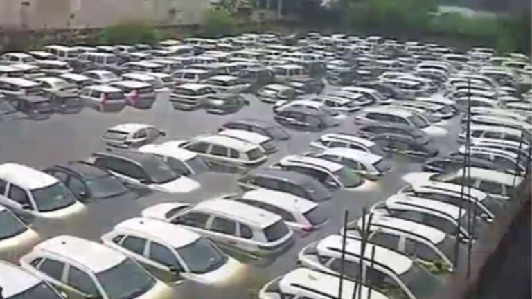Haryana News : बहादुरगढ़ में मंगेशपुर ड्रेन टूटने से संकट, 150 गाड़ियां डूबीं, कॉलोनियां जलमग्न