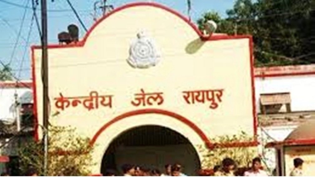 CG NEWS: छत्तीसगढ़ की जेलों में 60 बच्चे भी कैद: मां के जुर्म की सजा मासूमों को भी, पढ़िए ये खबर