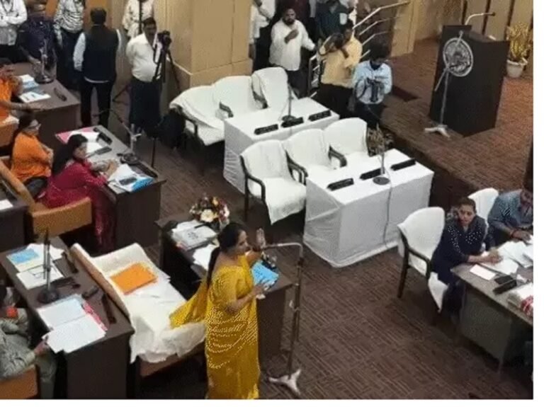 Raipur Municipal Corporation meeting