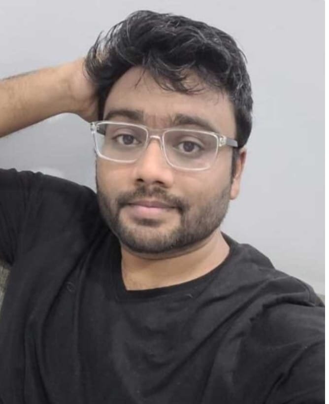 Ujjain engineer accident : उज्जैन में सड़क हादसे में युवा इंजीनियर की मौत, पिता गंभीर घायल, बस स्टैंड छोडऩे के दौरान हुआ हादसा