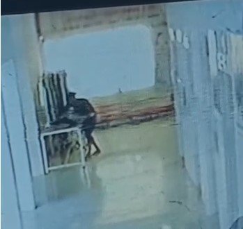 CRIME NEWS : सनसनीखेज मामला, महिला के शव से युवक ने की दरिंदगी, सीसीटीवी में कैद हुई शर्मनाक करतूत