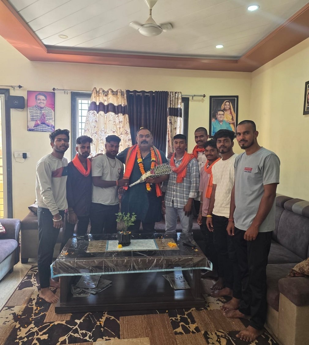 CG NEWS: ऋषि देव चौधरी बने जिला मंत्री, कार्यकर्ताओं ने दी बधाई