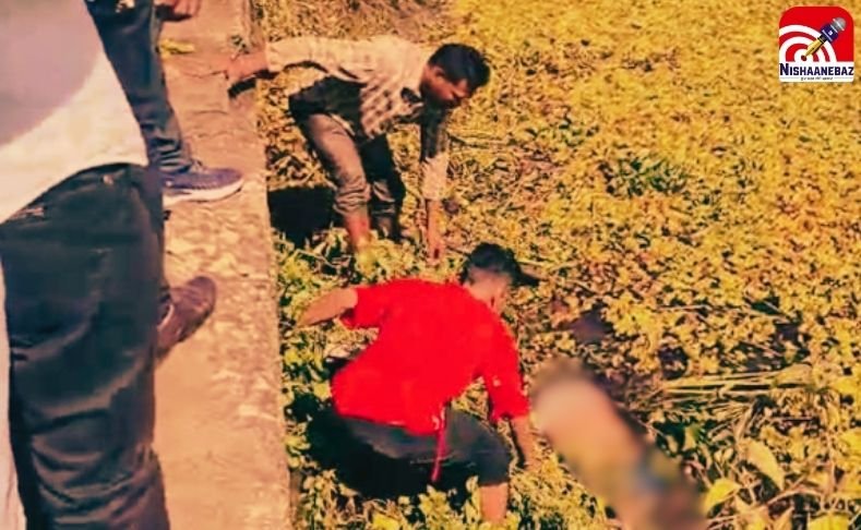 CG News : तालाब में JCB ने खींची जलकुंभी, अंदर मिली युवक की लाश…इलाके में सनसनी