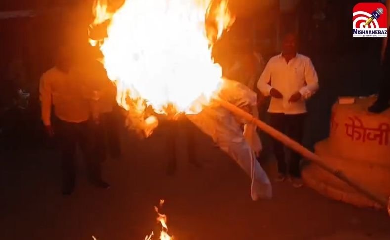 MP News : ब्लॉक कांग्रेस ने स्वास्थ्य मंत्री राजेंद्र शुक्ल का किया पुतला दहन…..