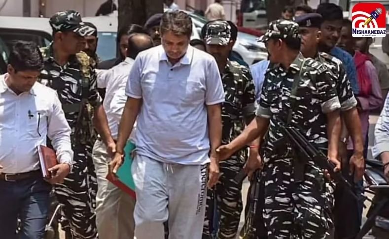 Raipur News : अनवर ढेबर की पैरोल 7 दिन बढ़ी, पुलिस निगरानी में घर लौटे; आगंतुकों पर रखी जा रही है नज़र…