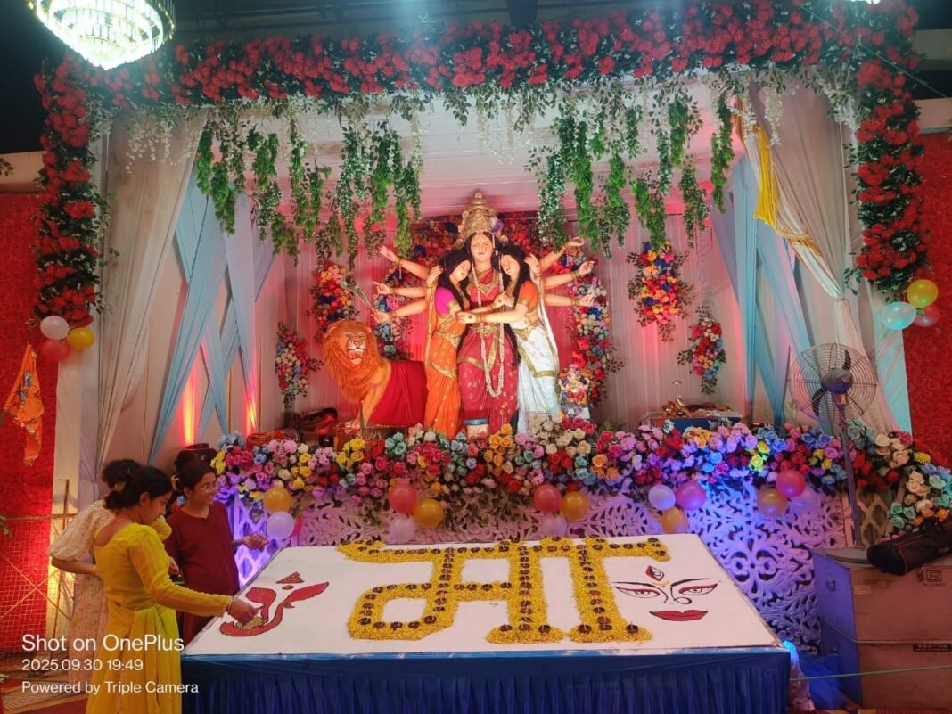 MP News : बरगी नगर बस स्टैंड में नवरात्र महाआरती में उमड़ा जनसैलाव