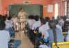 CG News : बचेली पुलिस का जनजागरूकता अभियान — सायबर फ्रॉड, नशा मुक्ति और यातायात नियमों पर छात्रों को दी गई जानकारी