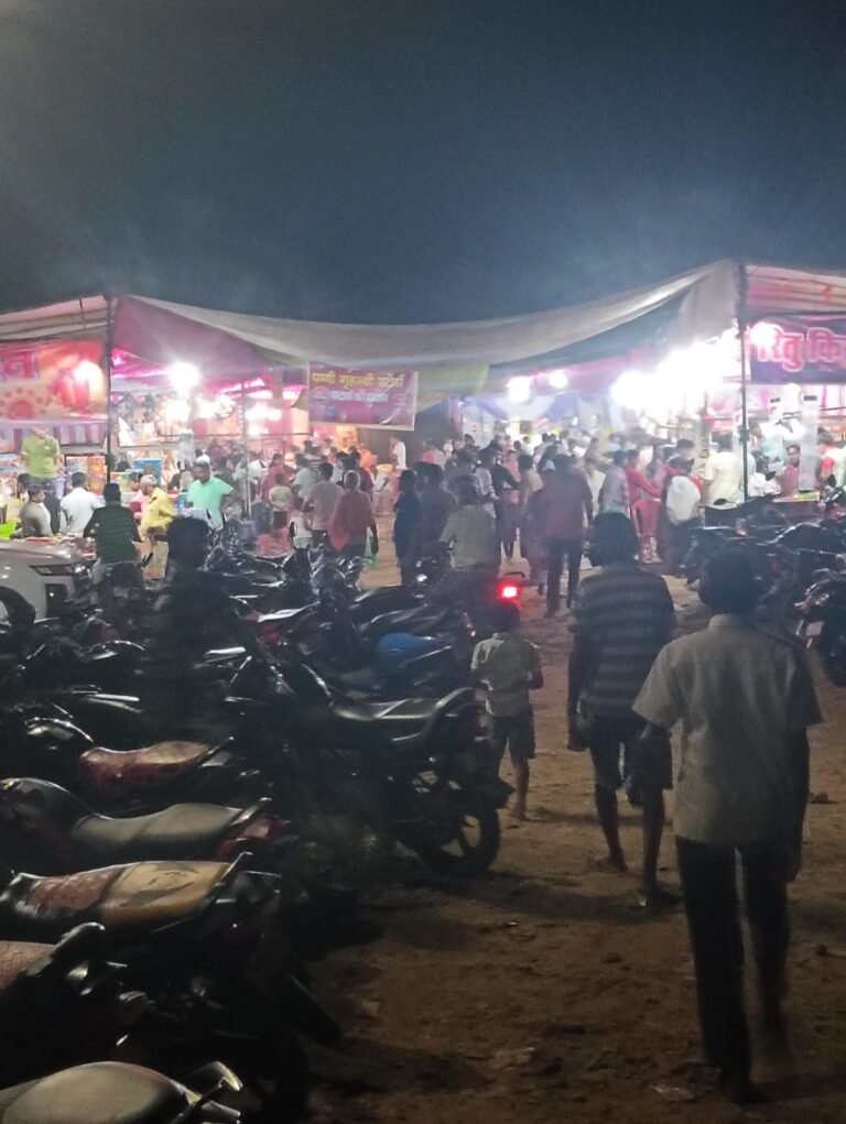 CG News : घरघोड़ा बाजार में अव्यवस्था चरम पर — पटाखा दुकानों में गाइडलाइन की अनदेखी, प्रशासन मौन