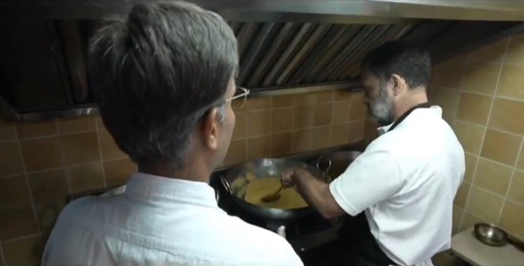 Ghantewala sweets : दीपावली पर राहुल गांधी का ‘मिठास मिशन’ — घंटेवाला में सीखी पारंपरिक मिठाई बनाने की कला