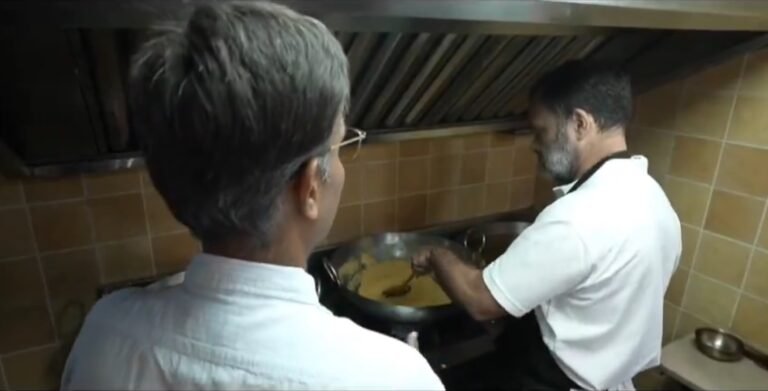 Ghantewala sweets : दीपावली पर राहुल गांधी का ‘मिठास मिशन’ — घंटेवाला में सीखी पारंपरिक मिठाई बनाने की कला