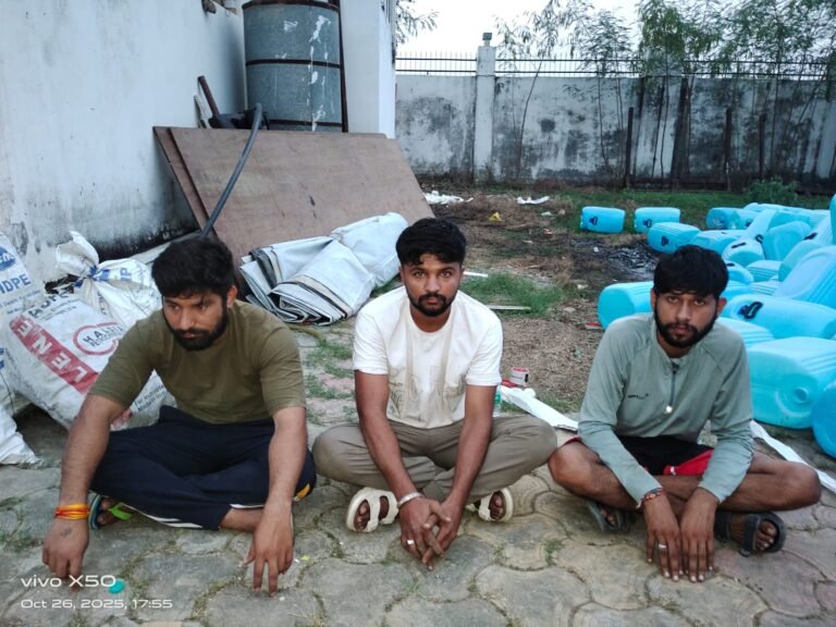 ILLEGAL Liquor Factory : पूर्व विधानसभा प्रत्याशी के फार्म हाउस पर छापा; 5 आरोपी गिरफ्तार, चल रही थी ₹4 करोड़ की अवैध शराब फैक्ट्री