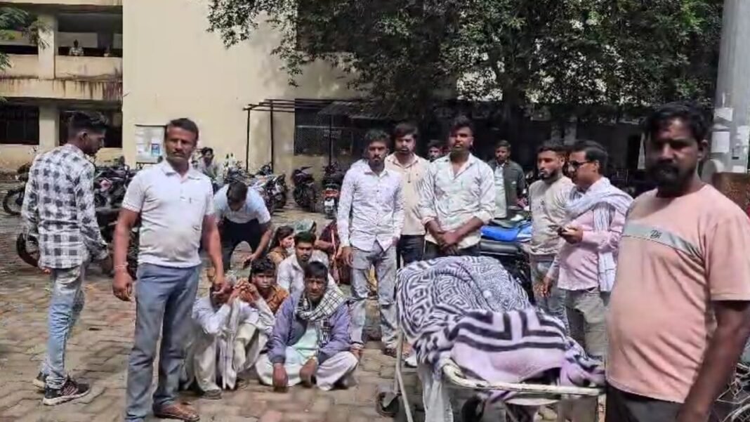 MP News : छिंदवाड़ा – दूषित पानी से महिला की मौत, परिजन ने अस्पताल गेट पर किया हंगामा