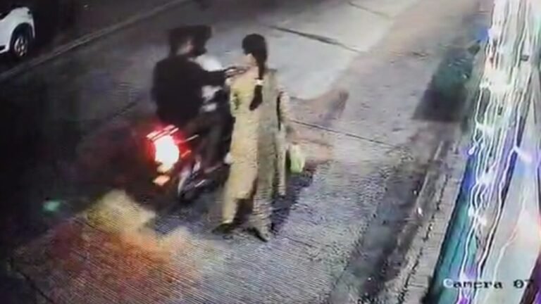 Indore crime news : लूट की शिकार महिला दो दिन तक भटकी थाने के चक्कर में, FIR दर्ज होते ही तीन आरोपी गिरफ्तार