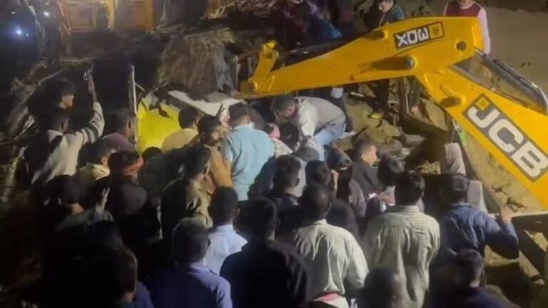 Big Breaking : हिमाचल प्रदेश : बिलासपुर में भूस्खलन से बस हादसा, 15 की मौत