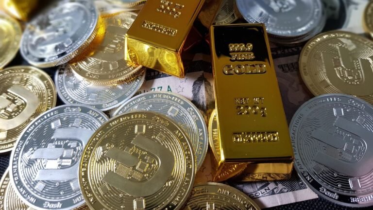 Gold & Silver Prices : निवेशकों के लिए सोना बना सुरक्षित ठिकाना, चांदी में भी जोरदार उछाल
