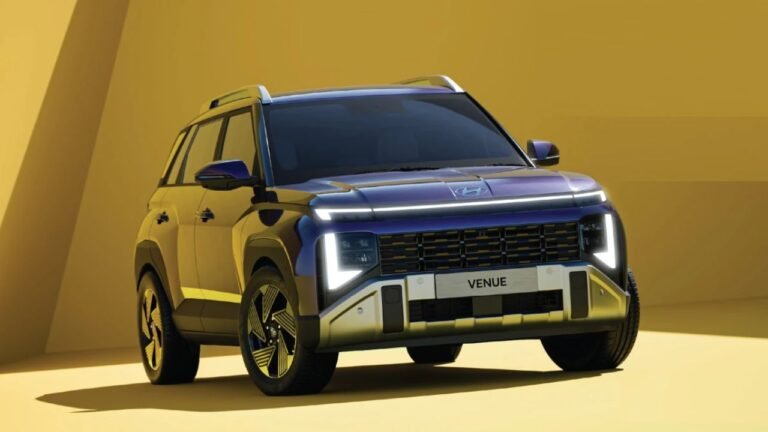 Hyundai : धांसू अंदाज में पेश हुई नई Hyundai Venue, बुकिंग शुरू : डिजाइन और फीचर्स में हुई पूरी तरह मॉडर्न