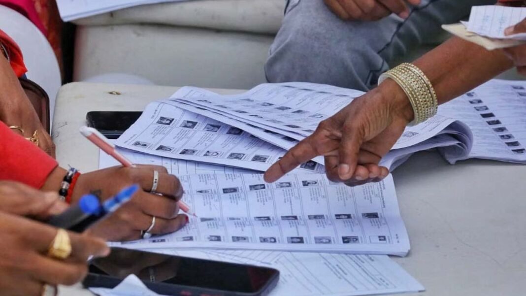 ‘SIR’ CAMPAIGN : मध्य प्रदेश में आज रात 12 बजे से वोटर लिस्ट फ्रीज, बिहार की तर्ज पर लागू होगा ‘SIR’ अभियान